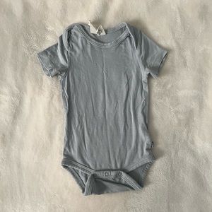 Kyte BABY Newborn bodysuit EUC